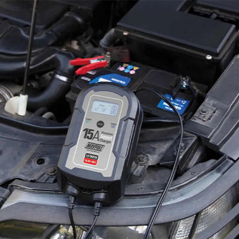 MP74215 15A (12/24V) Electronic Smart Charger - Battery Chargers